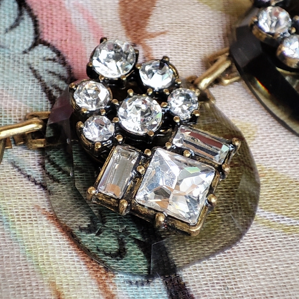 Transparent Acrylic Smoke Clear Rhinestone Oxidized Brass Statement Necklace - Picture 7 of 13